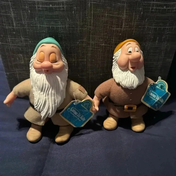 Disney Other - Rare Applauses Seven Dwarfs